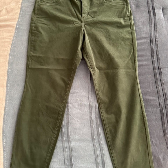 Loft Pants - Picture 2 of 2